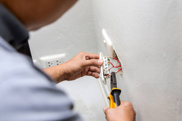 Best Affordable Emergency Electrician  in Twin Lake, MI
